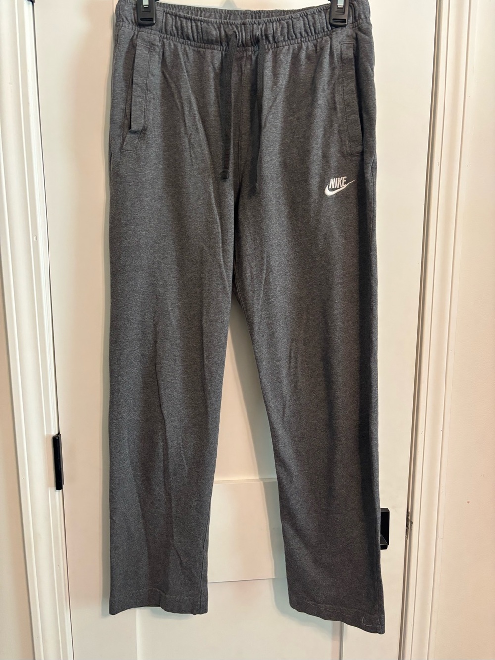 Nike men’s Charcoal Gray Fleece Joggers A105